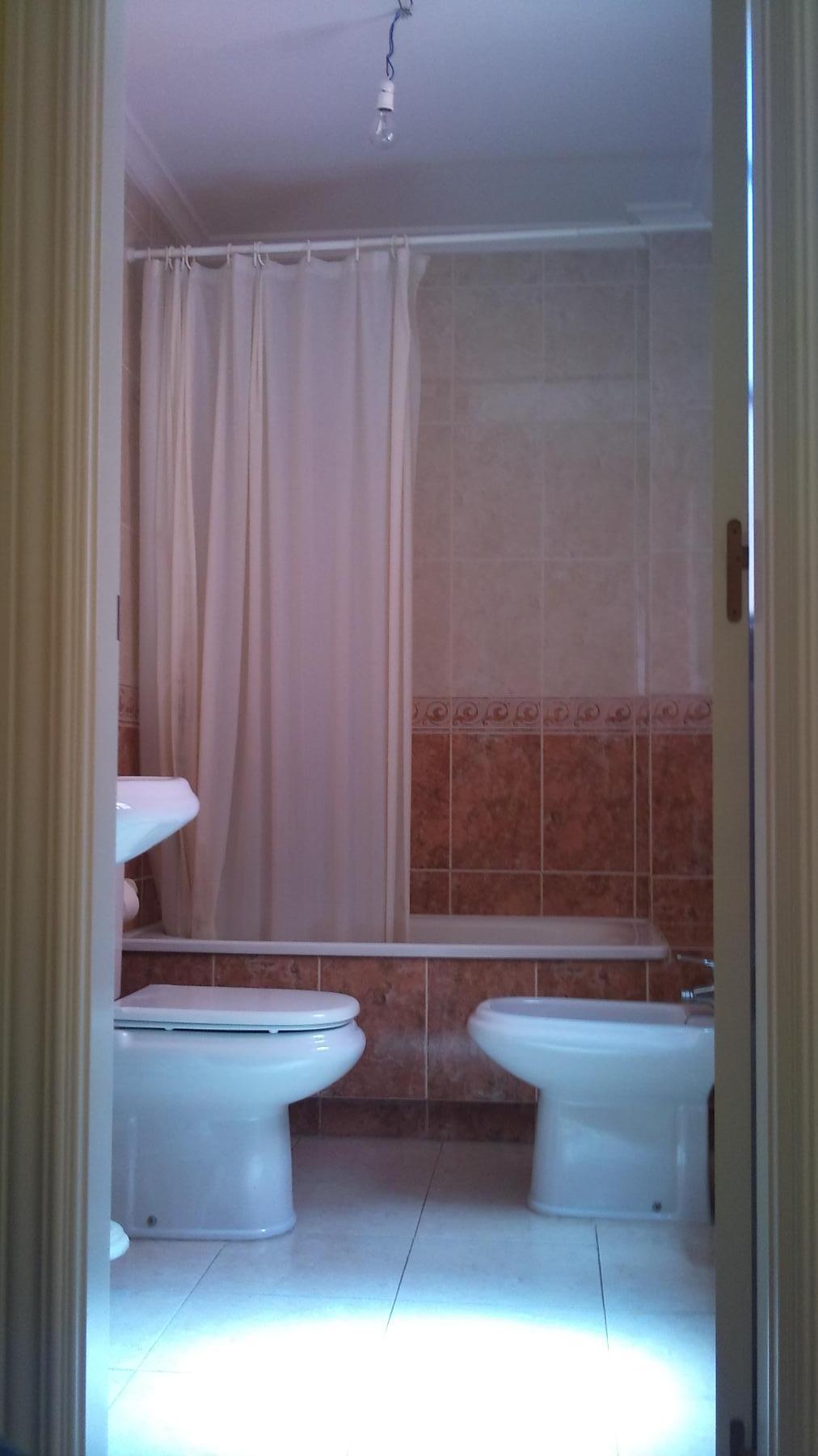 Suite bathroom