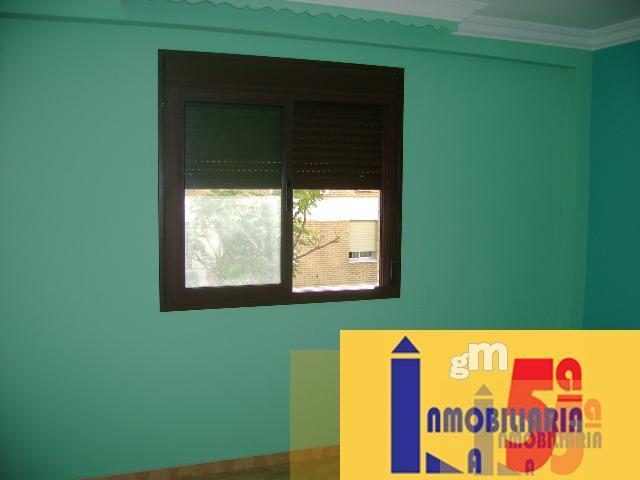 For sale of flat in La Algaba