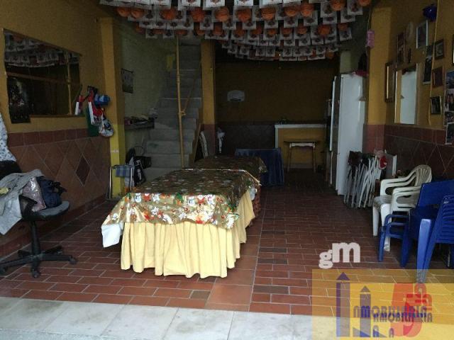 For sale of commercial in Santiponce