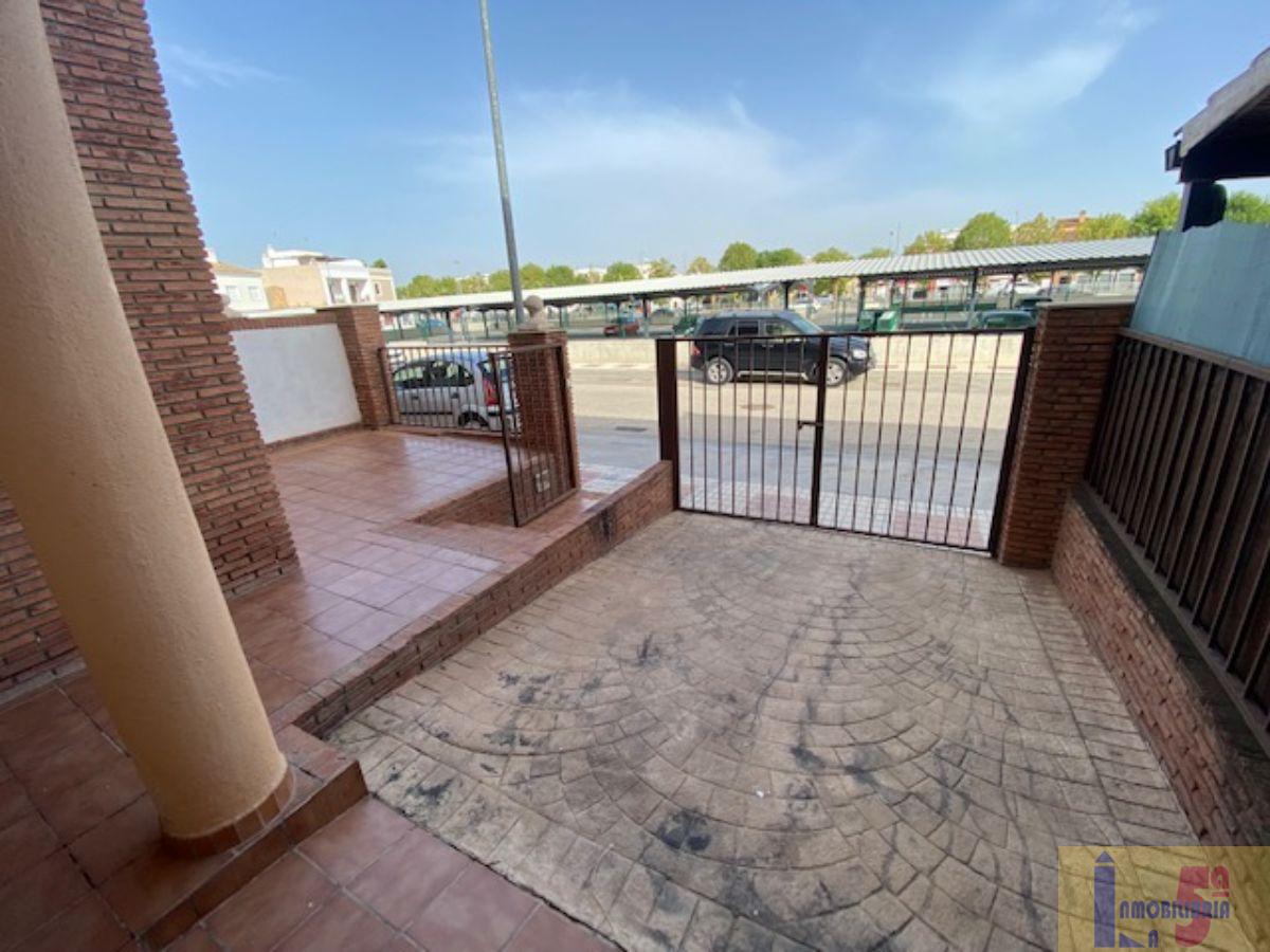 Venta de chalet en Alcalá del Río