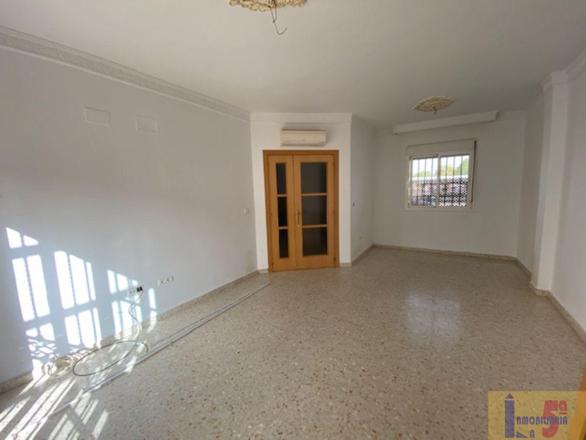 Venta de chalet en Alcalá del Río