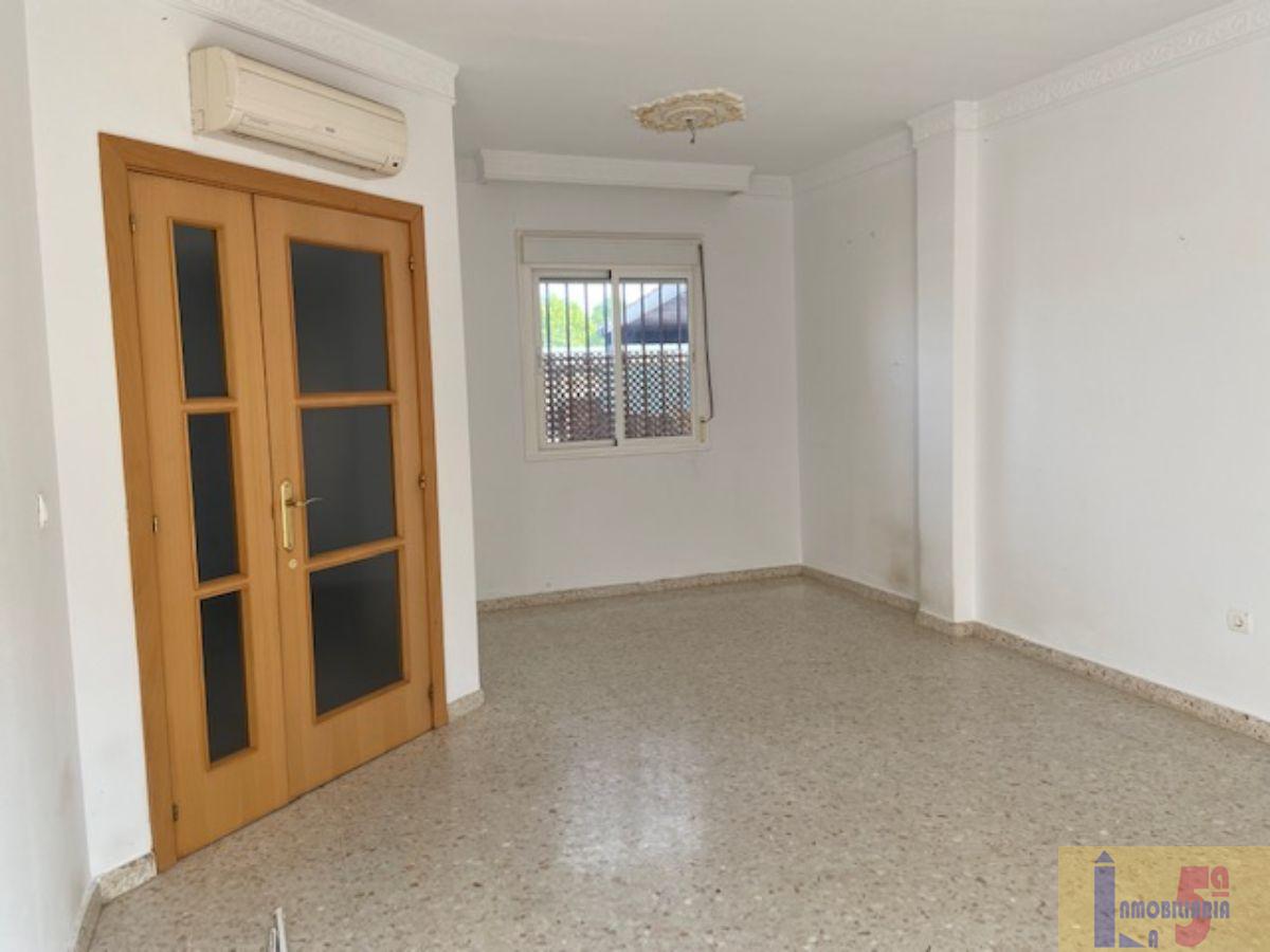 Venta de chalet en Alcalá del Río