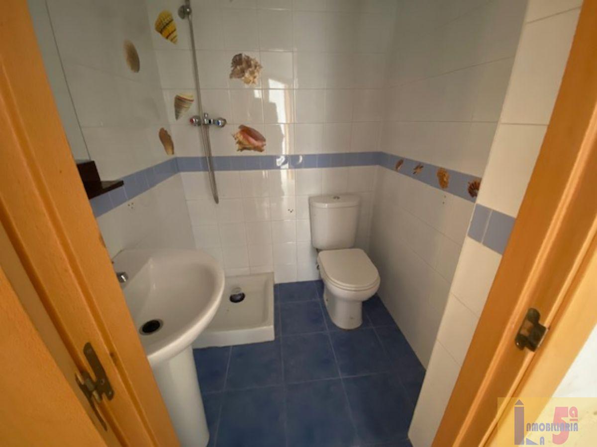 Venta de chalet en Alcalá del Río