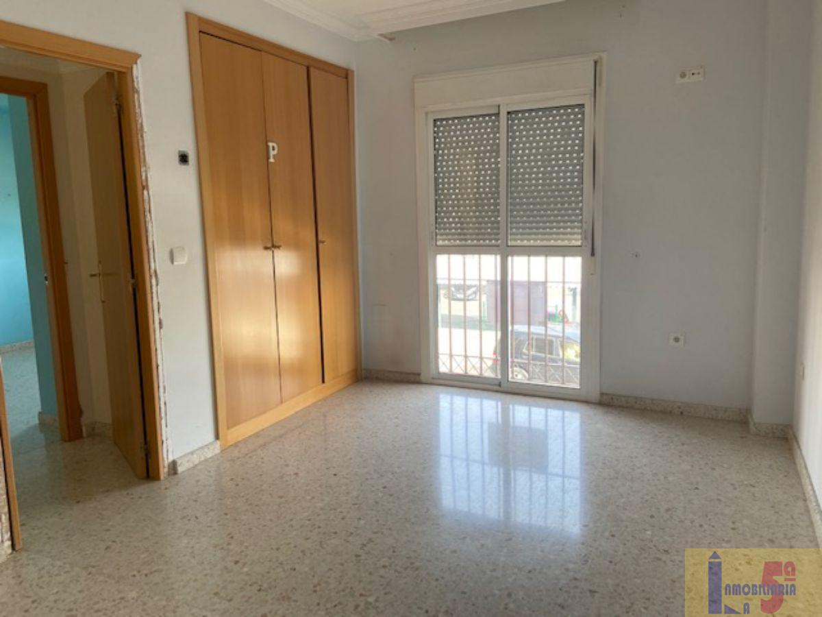 Venta de chalet en Alcalá del Río