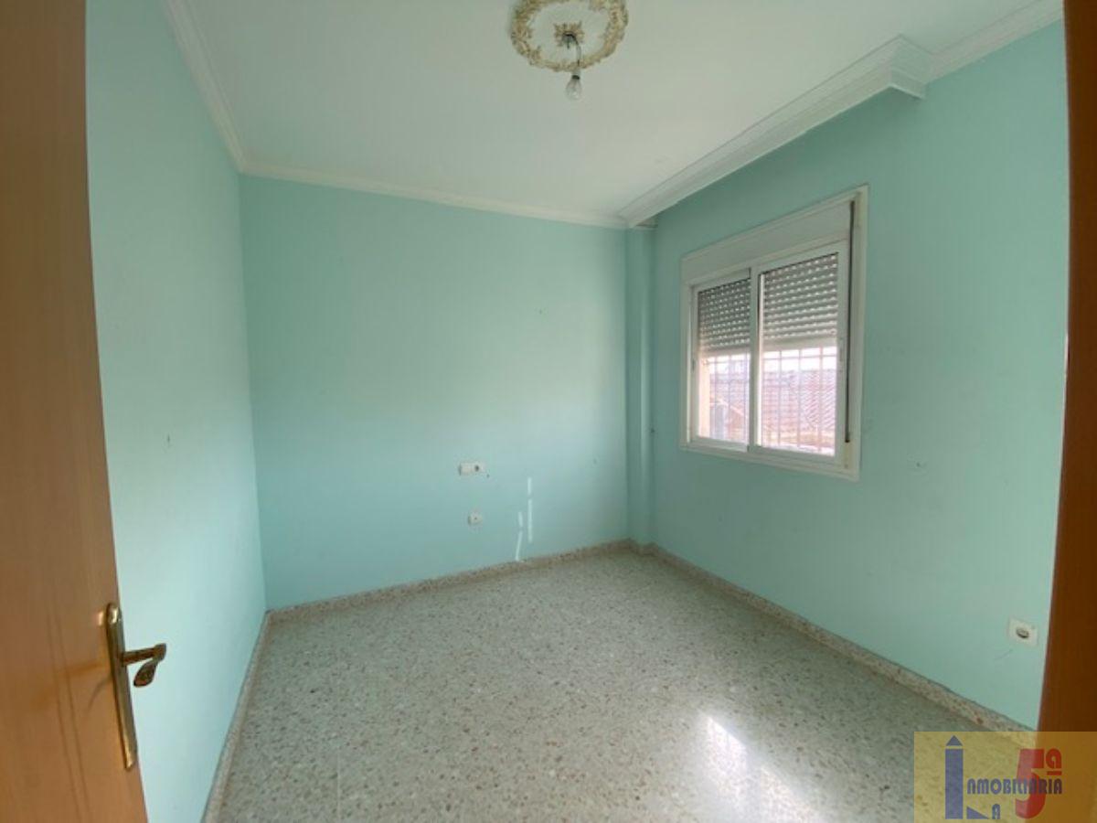 Venta de chalet en Alcalá del Río