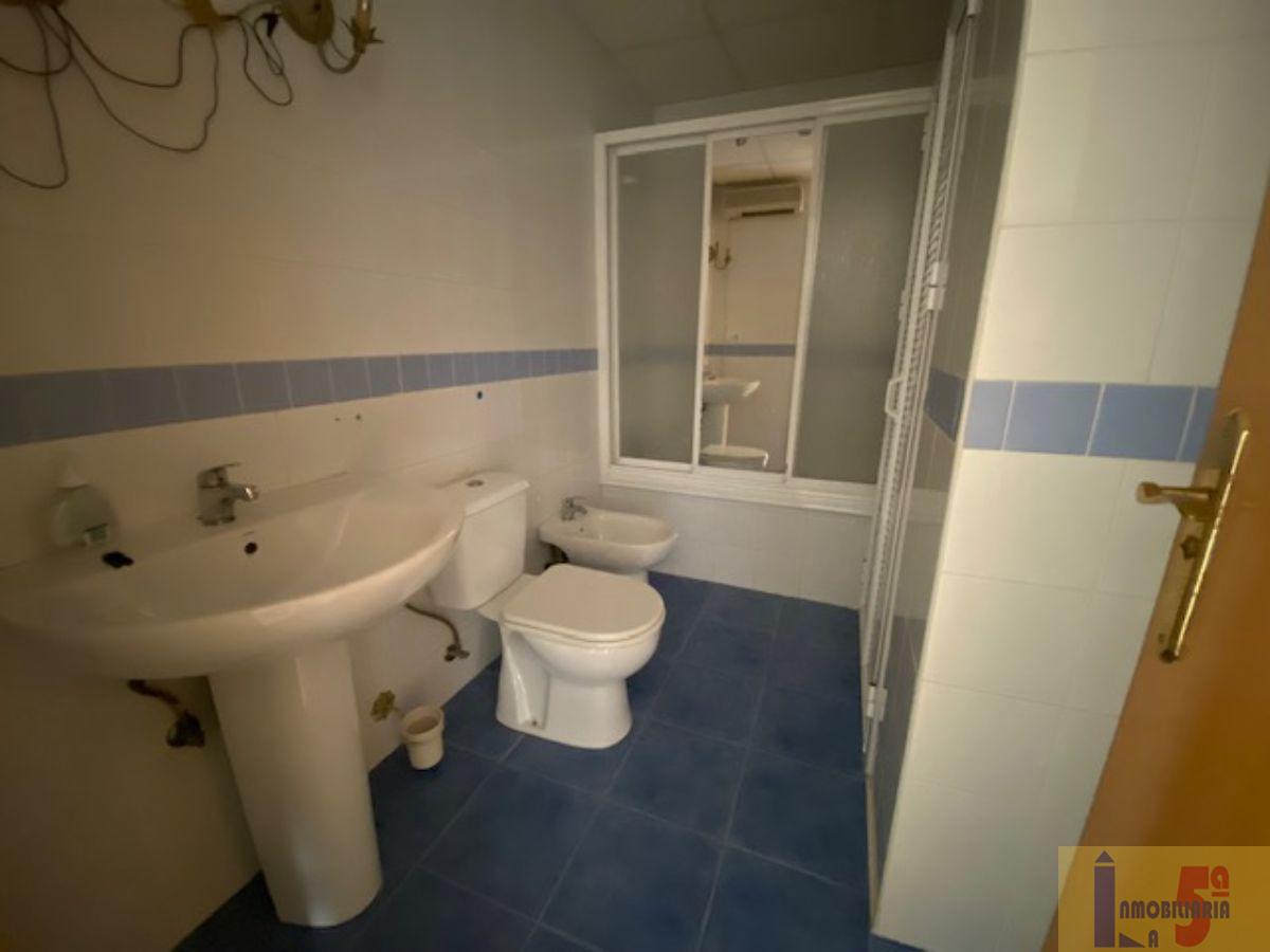 Venta de chalet en Alcalá del Río