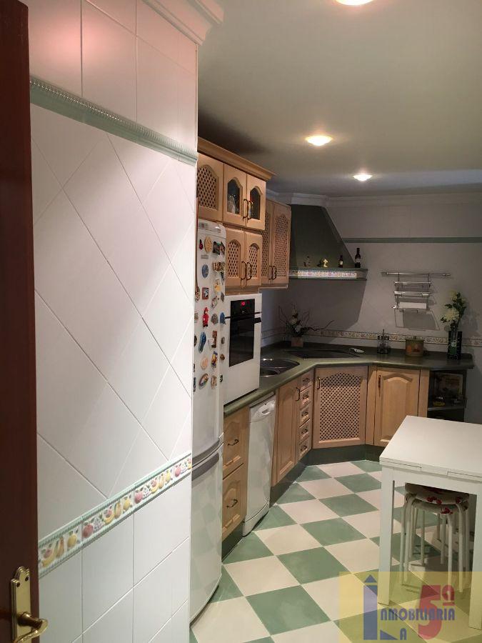 For sale of flat in La Algaba