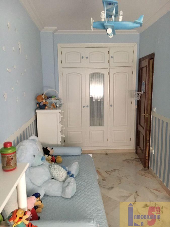 For sale of flat in La Algaba