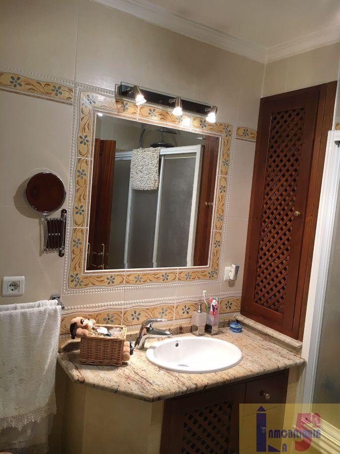 For sale of flat in La Algaba