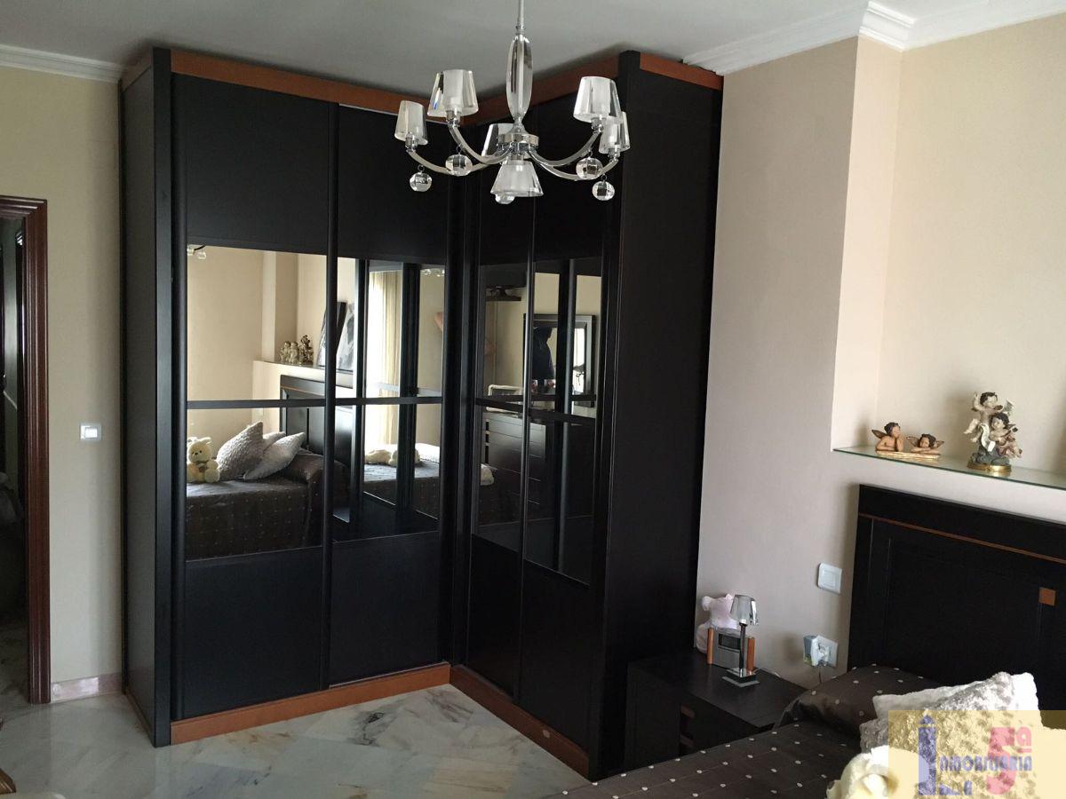For sale of flat in La Algaba