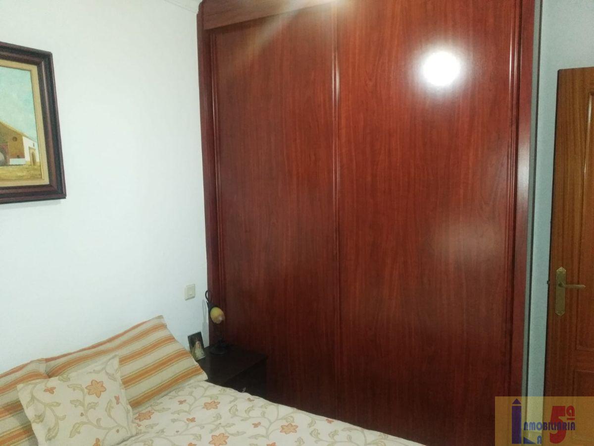 For sale of flat in La Algaba