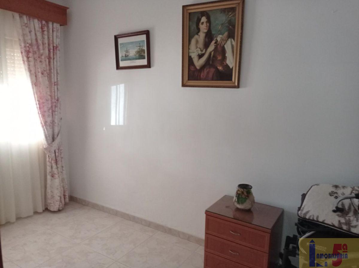 For sale of house in Guillena