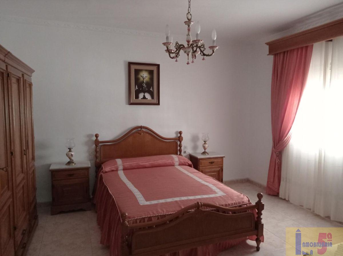 For sale of house in Guillena