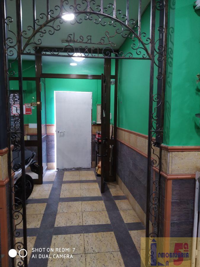 For rent of commercial in La Algaba