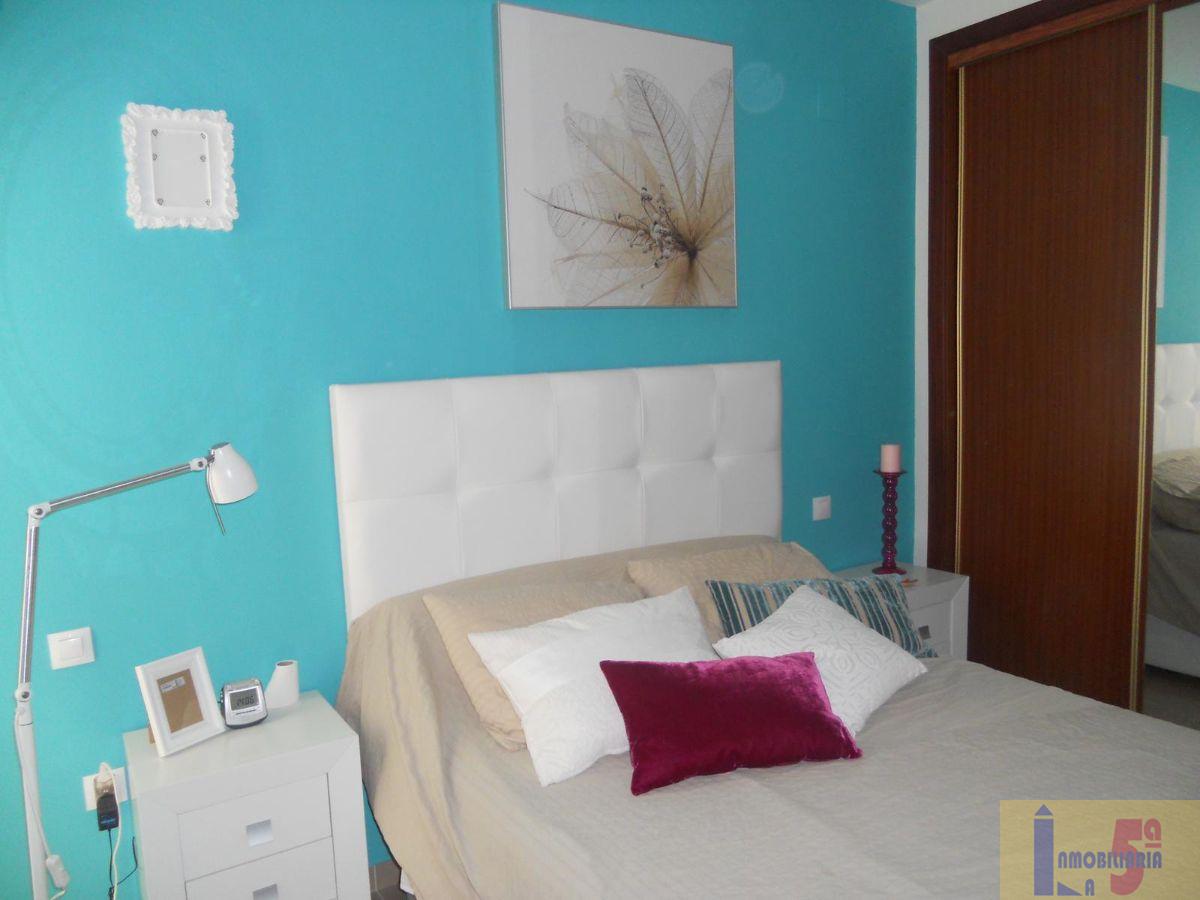 For sale of flat in Alcalá del Río