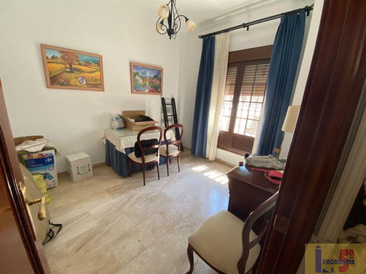 For sale of house in La Algaba