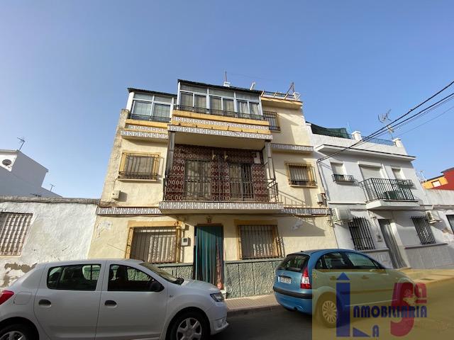 For sale of house in La Algaba