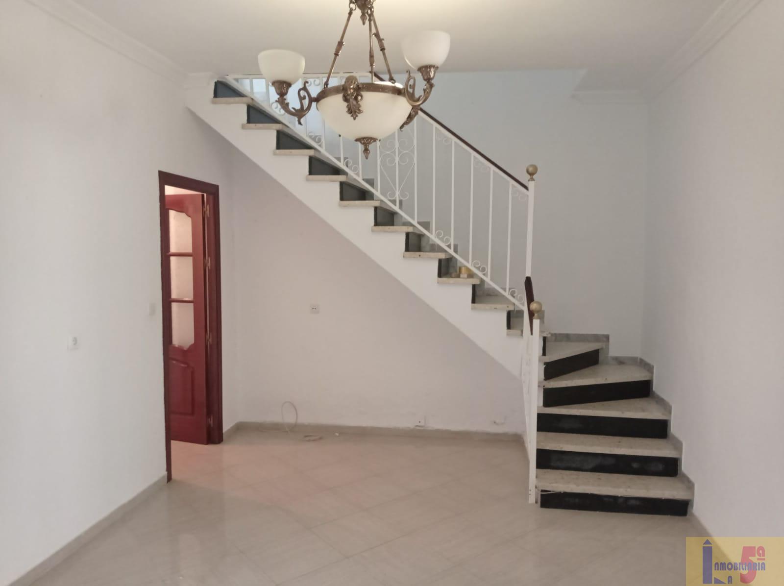 For sale of house in La Algaba