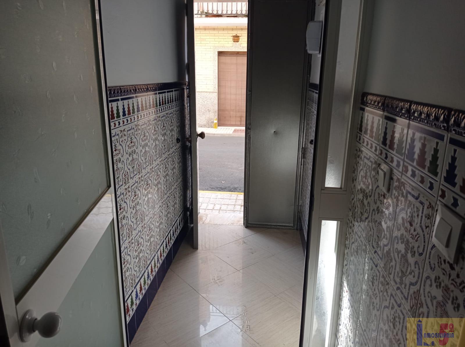 For sale of house in La Algaba