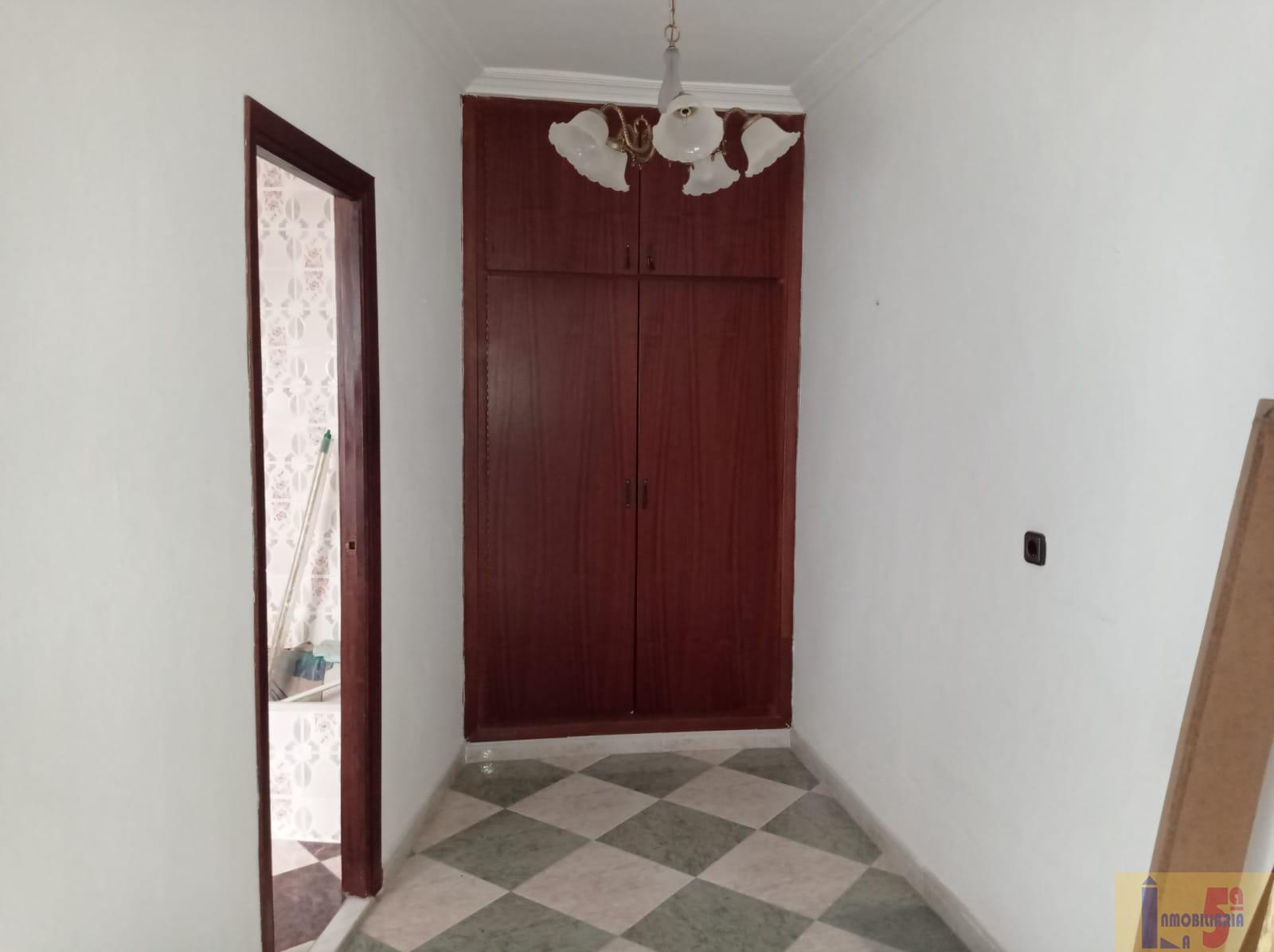 For sale of house in La Algaba