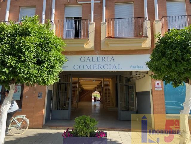 Venta de local comercial en La Algaba