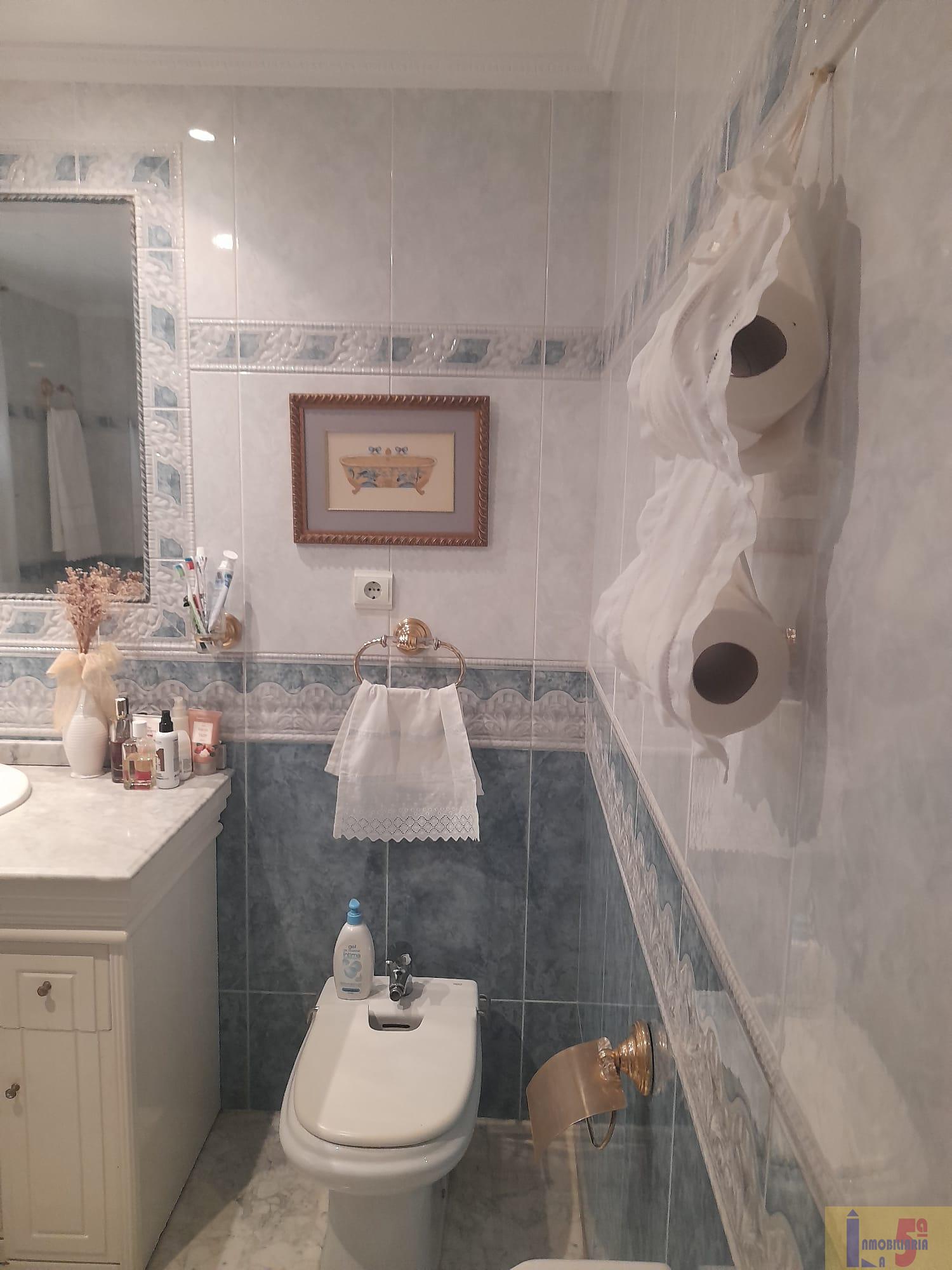 For sale of house in La Algaba