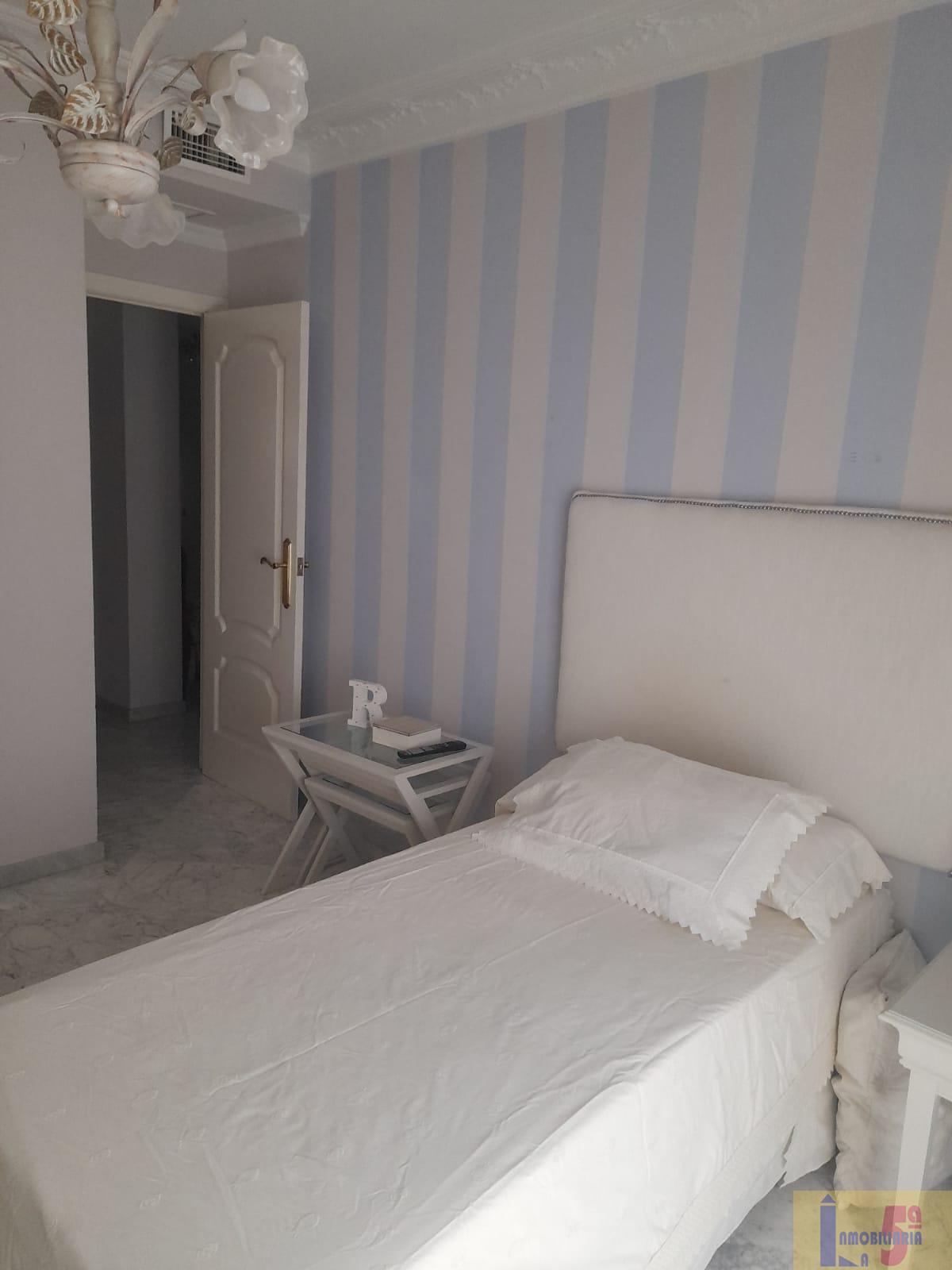 For sale of house in La Algaba