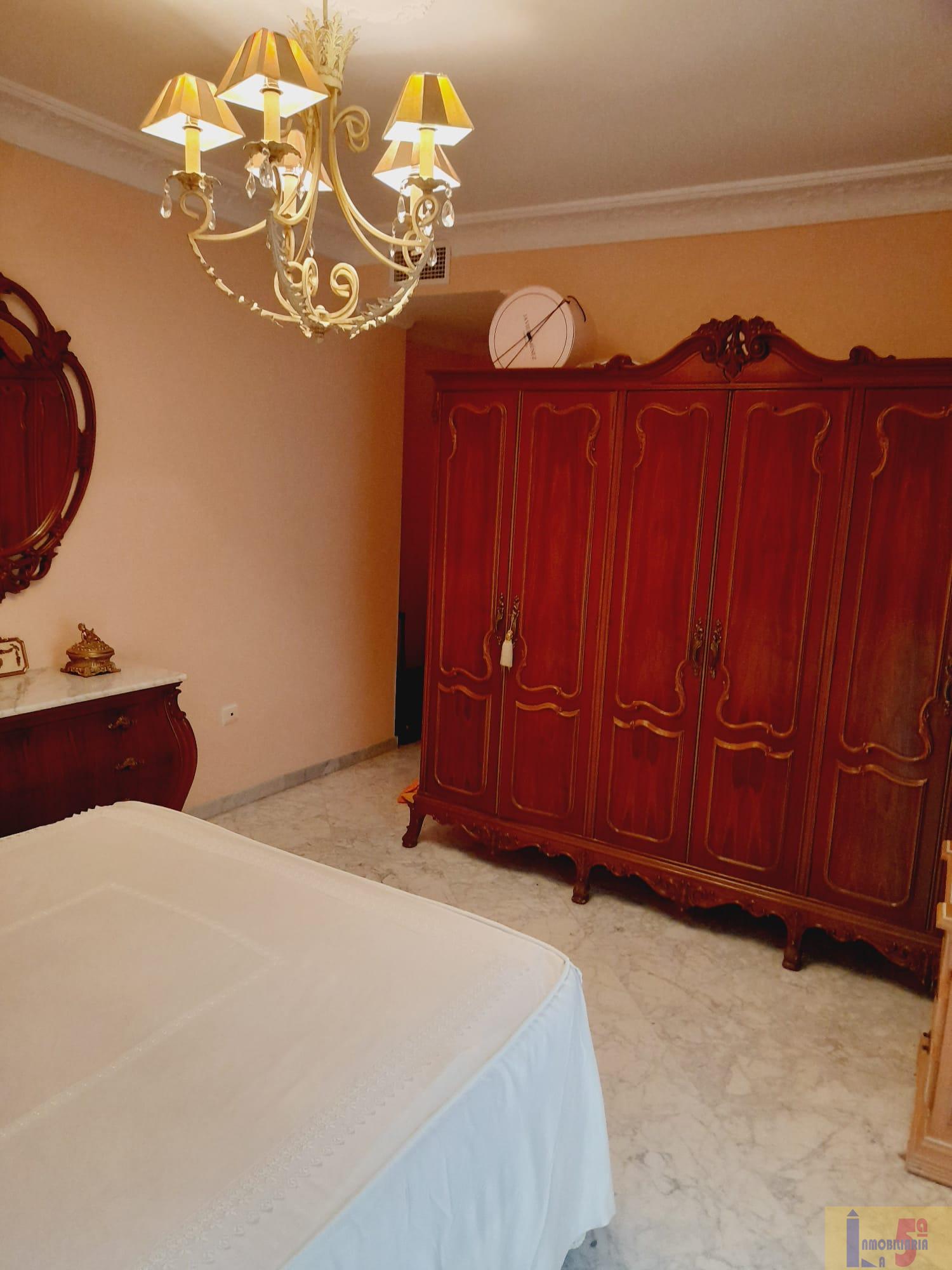 For sale of house in La Algaba