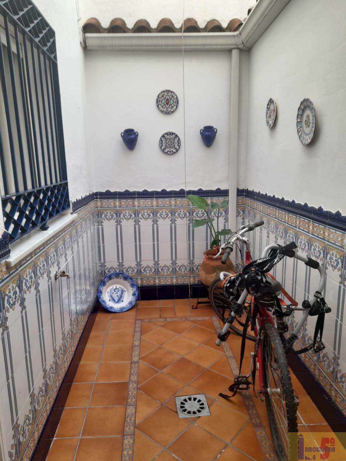 For sale of house in La Algaba