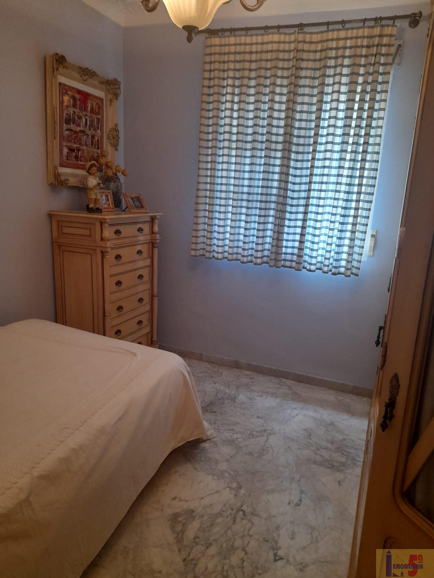For sale of house in La Algaba