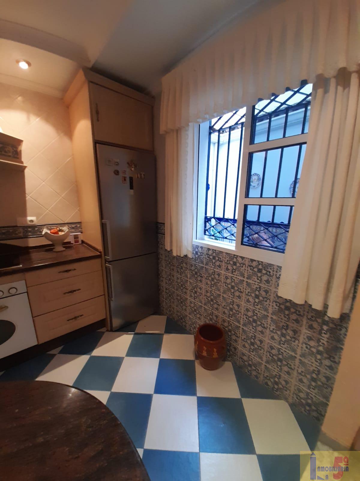 For sale of house in La Algaba