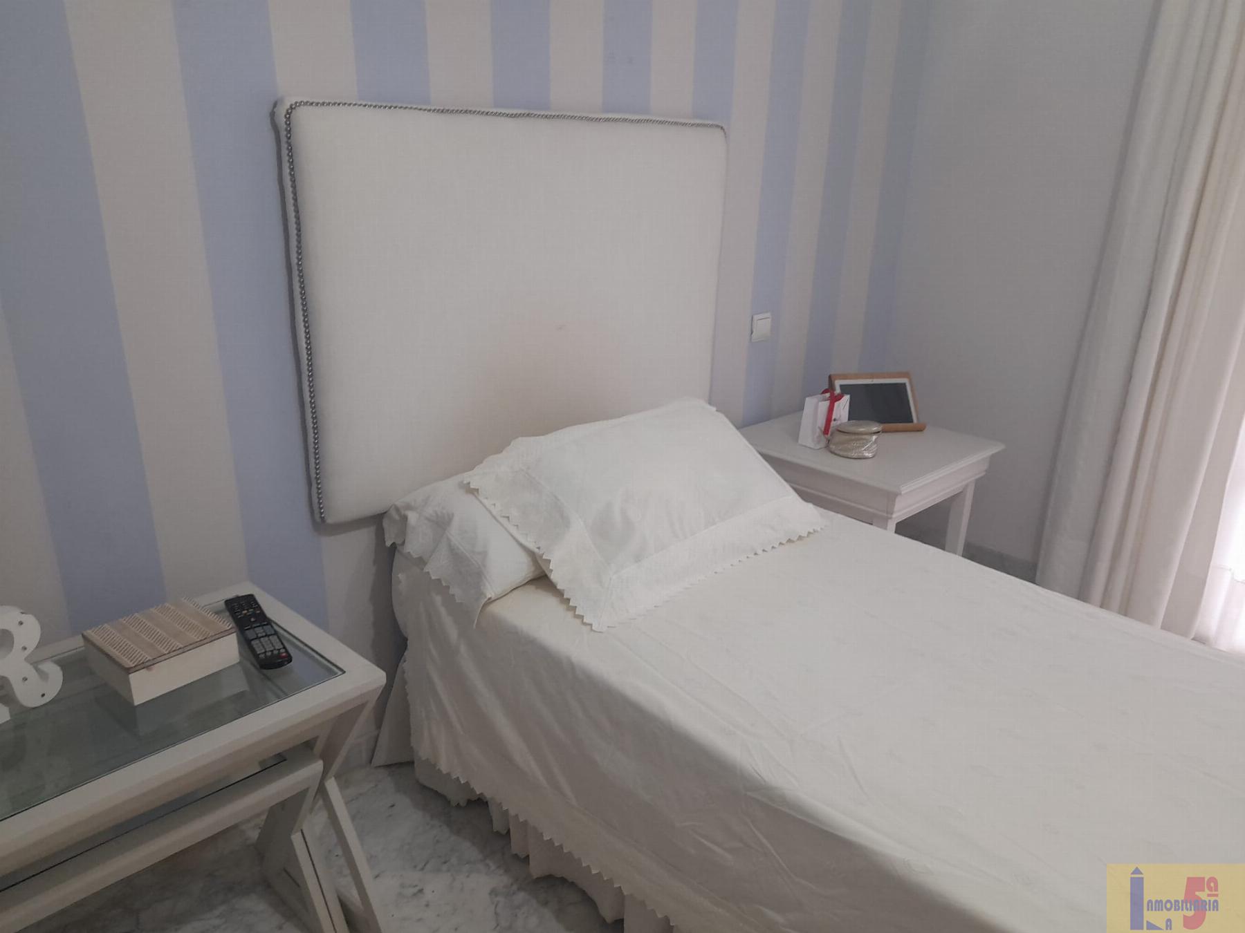 For sale of house in La Algaba