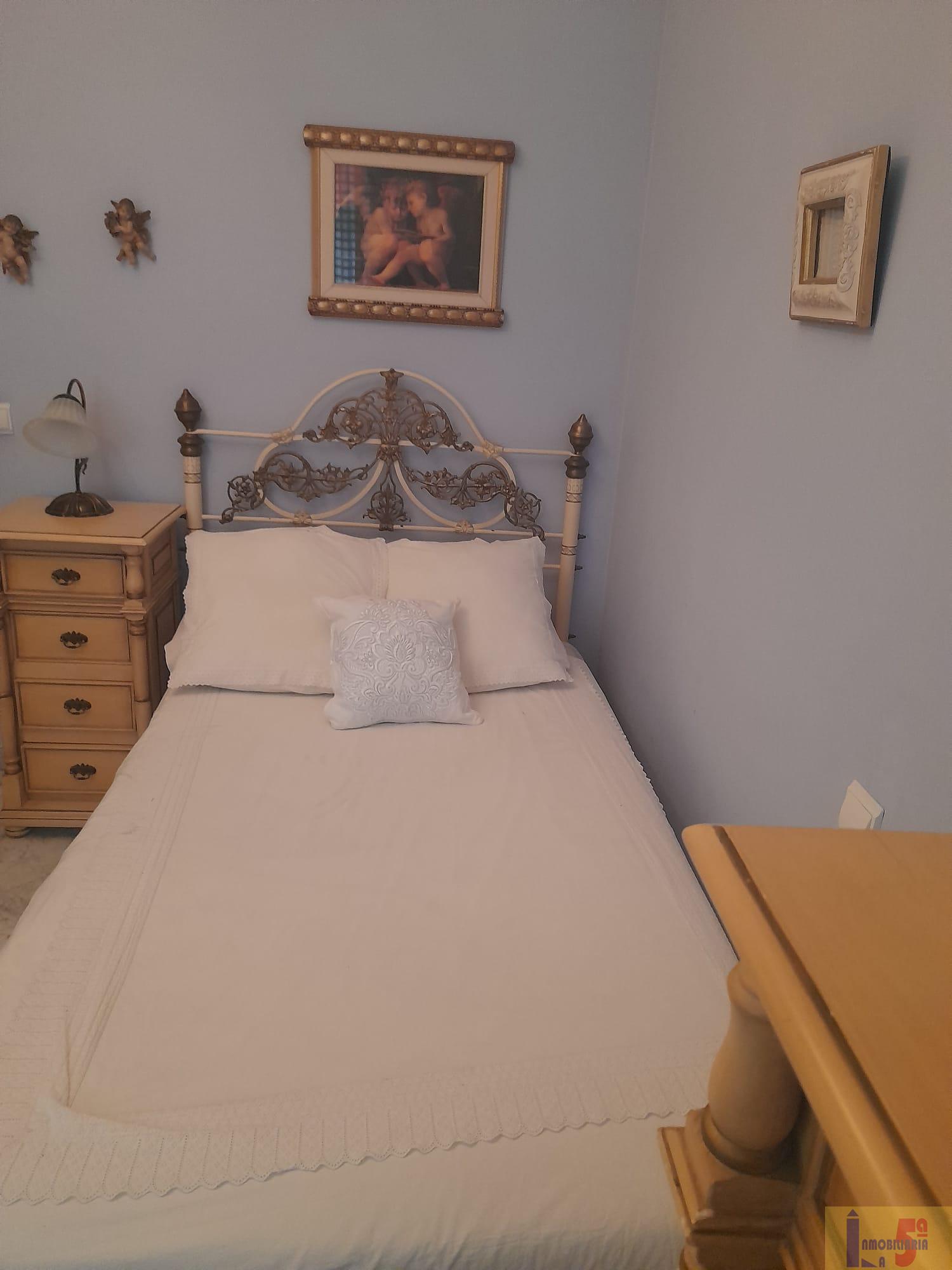 For sale of house in La Algaba
