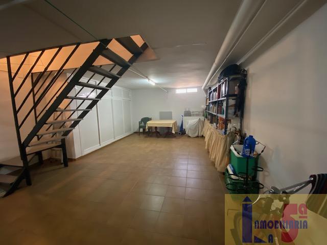 For sale of house in La Algaba