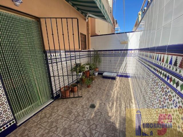 For sale of house in La Algaba