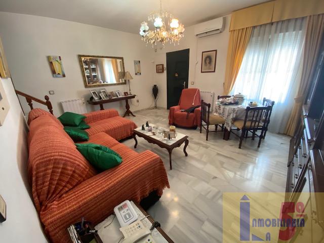 For sale of house in La Algaba