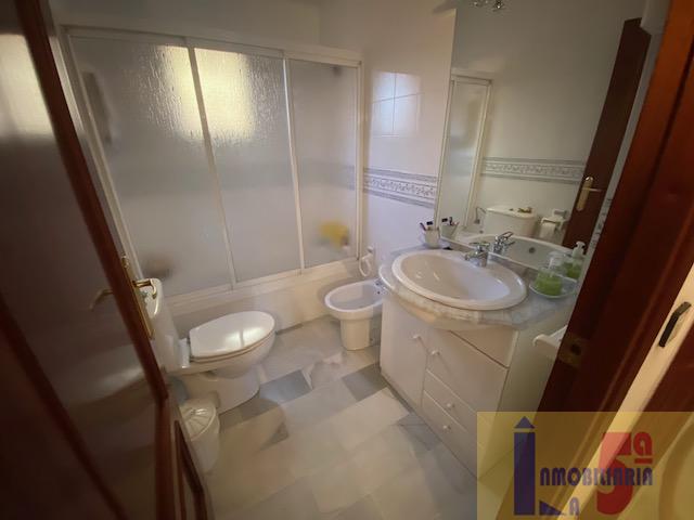 For sale of house in La Algaba