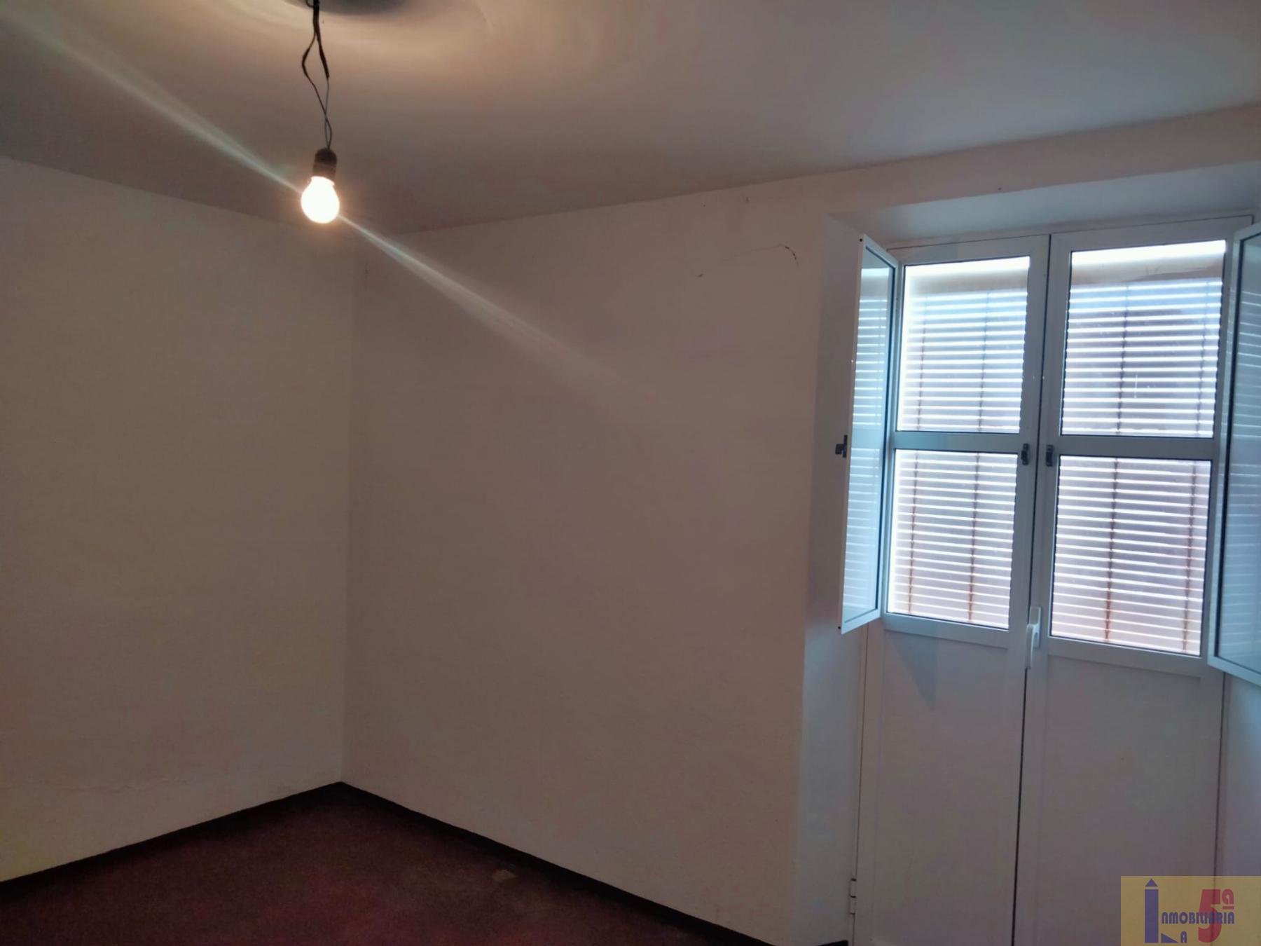 For sale of house in Burguillos