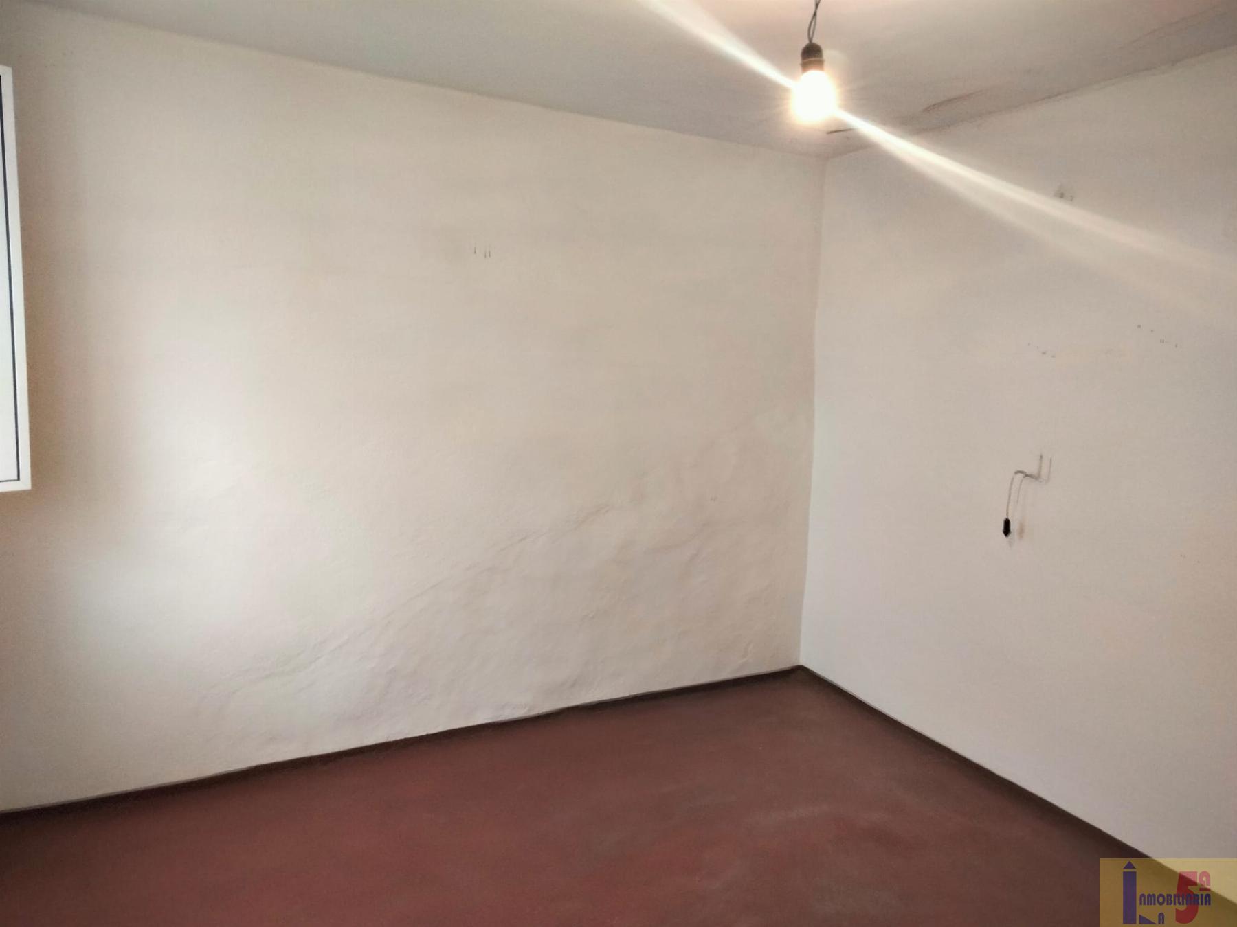 For sale of house in Burguillos