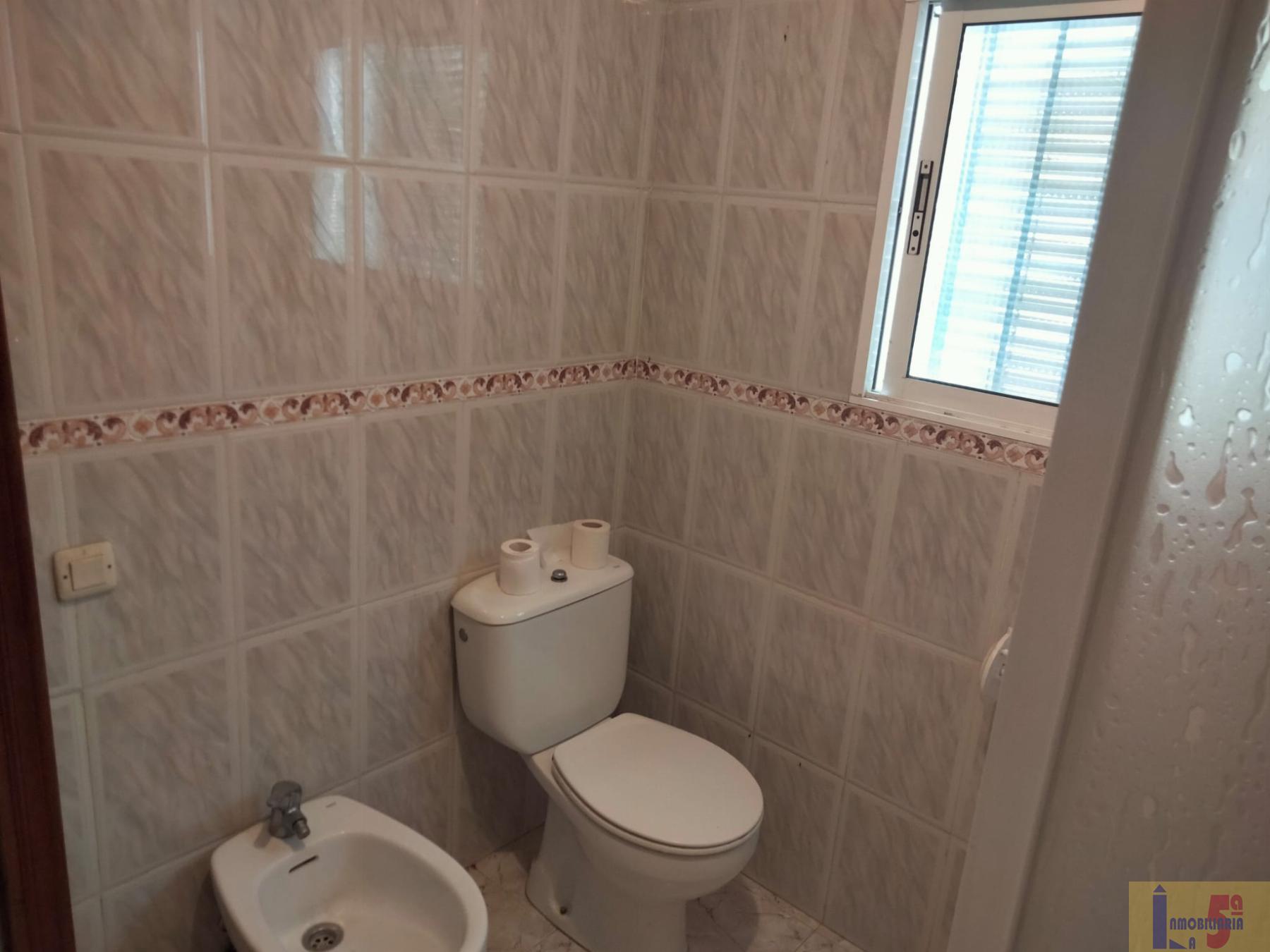 For sale of house in Burguillos
