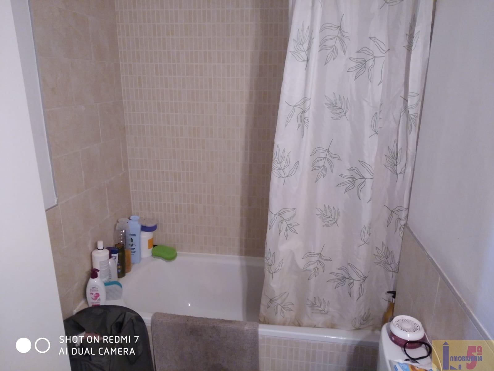 For sale of flat in Camas