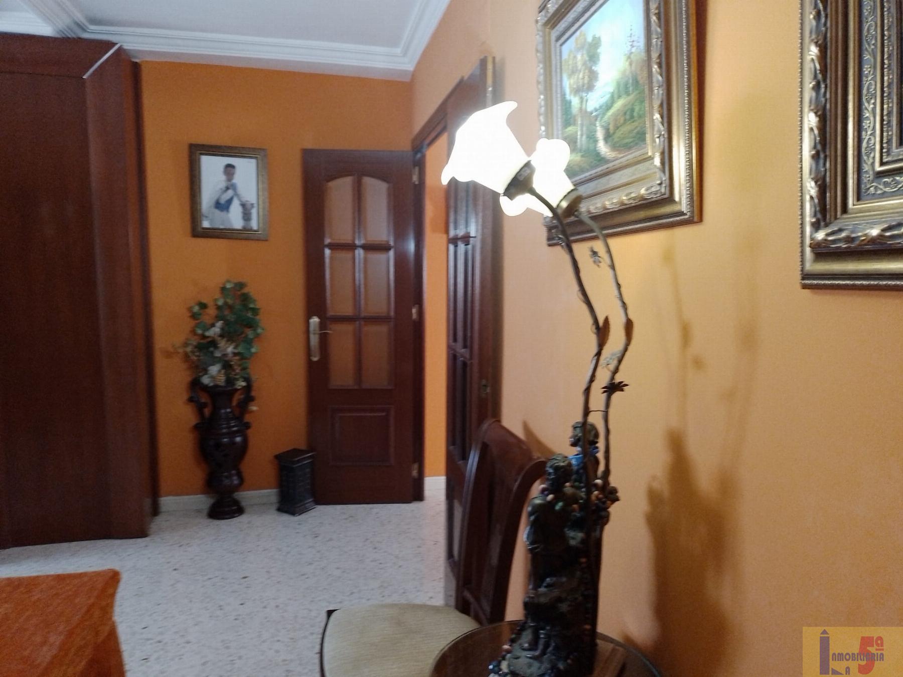 For sale of flat in La Algaba