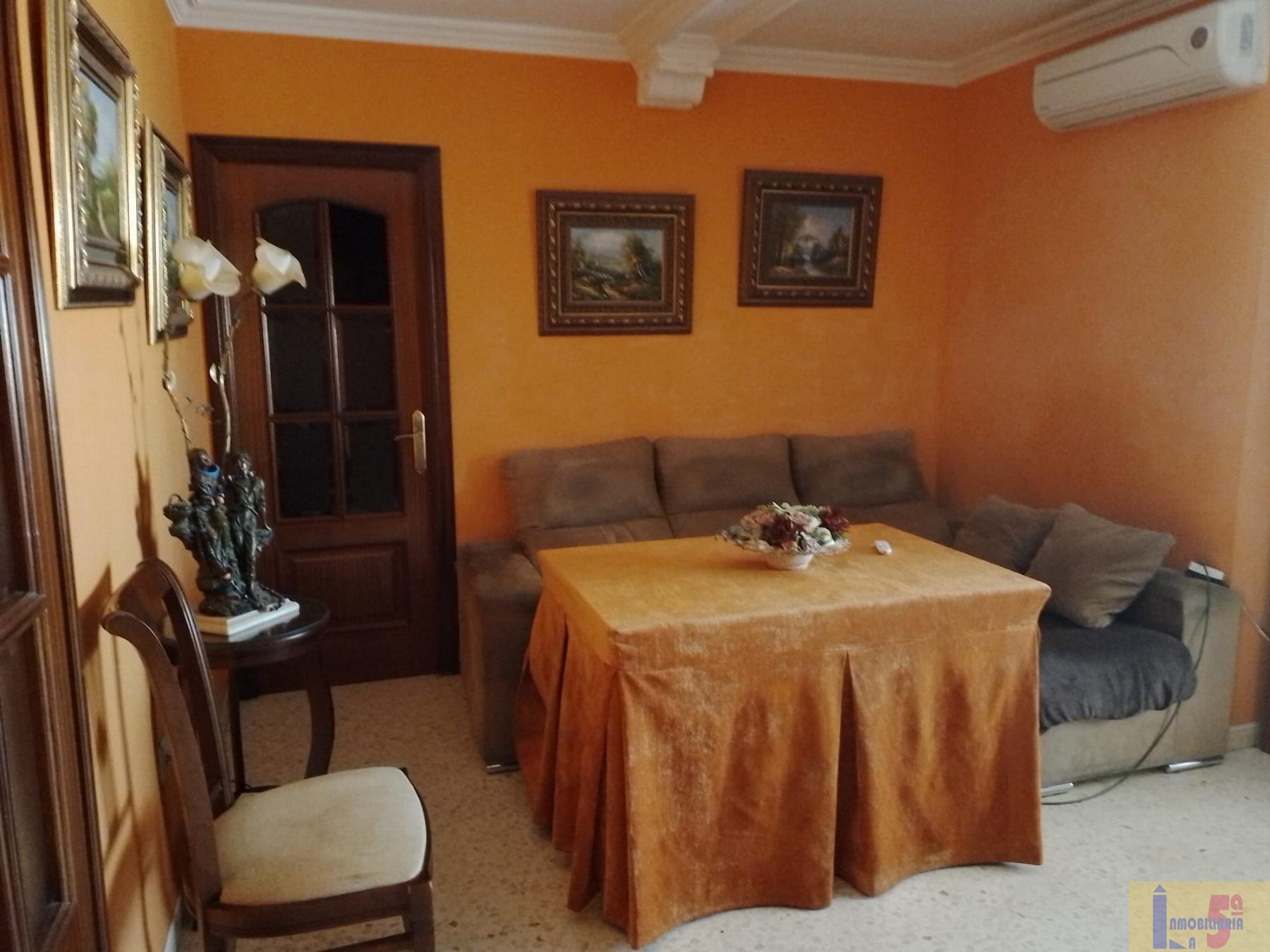For sale of flat in La Algaba