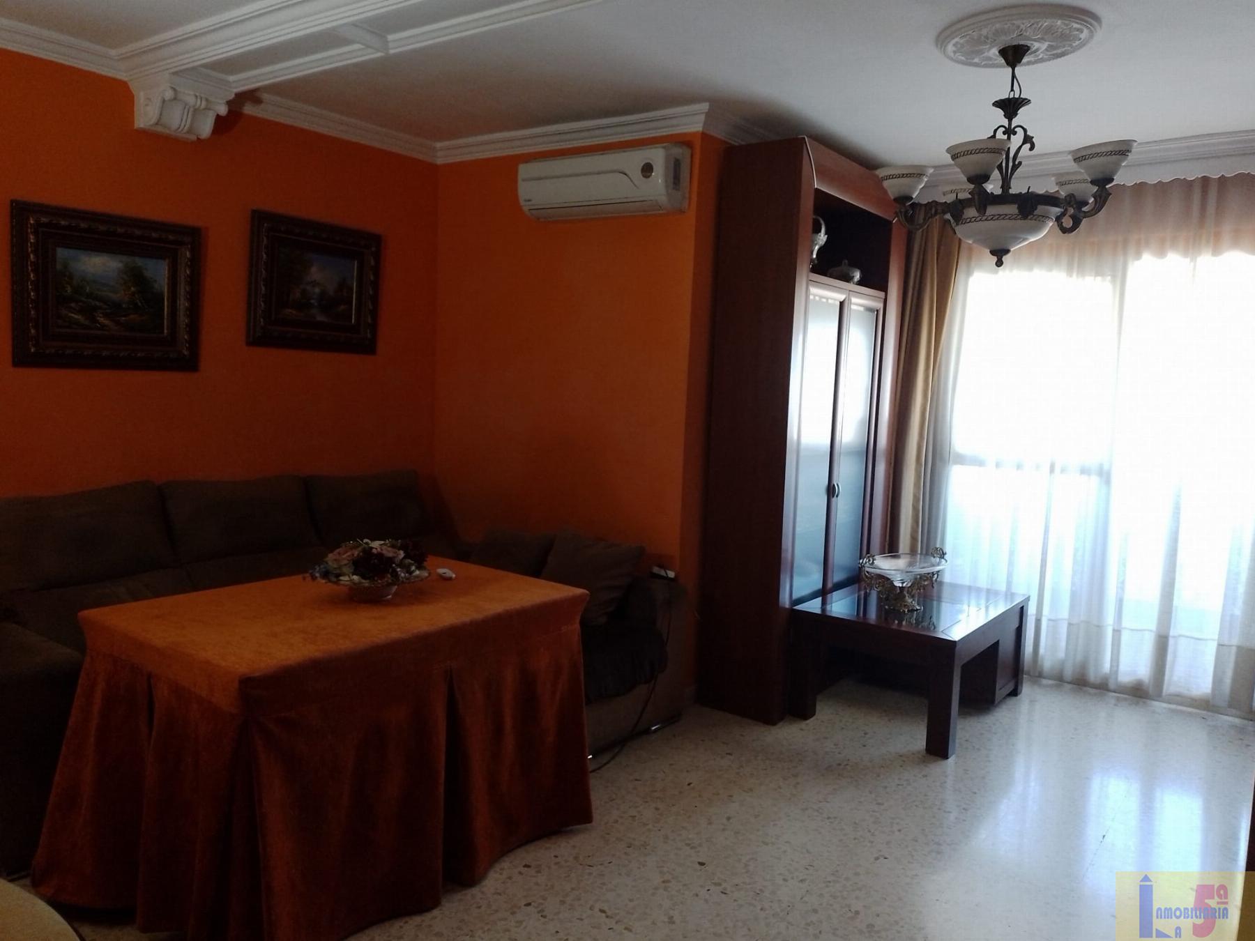For sale of flat in La Algaba