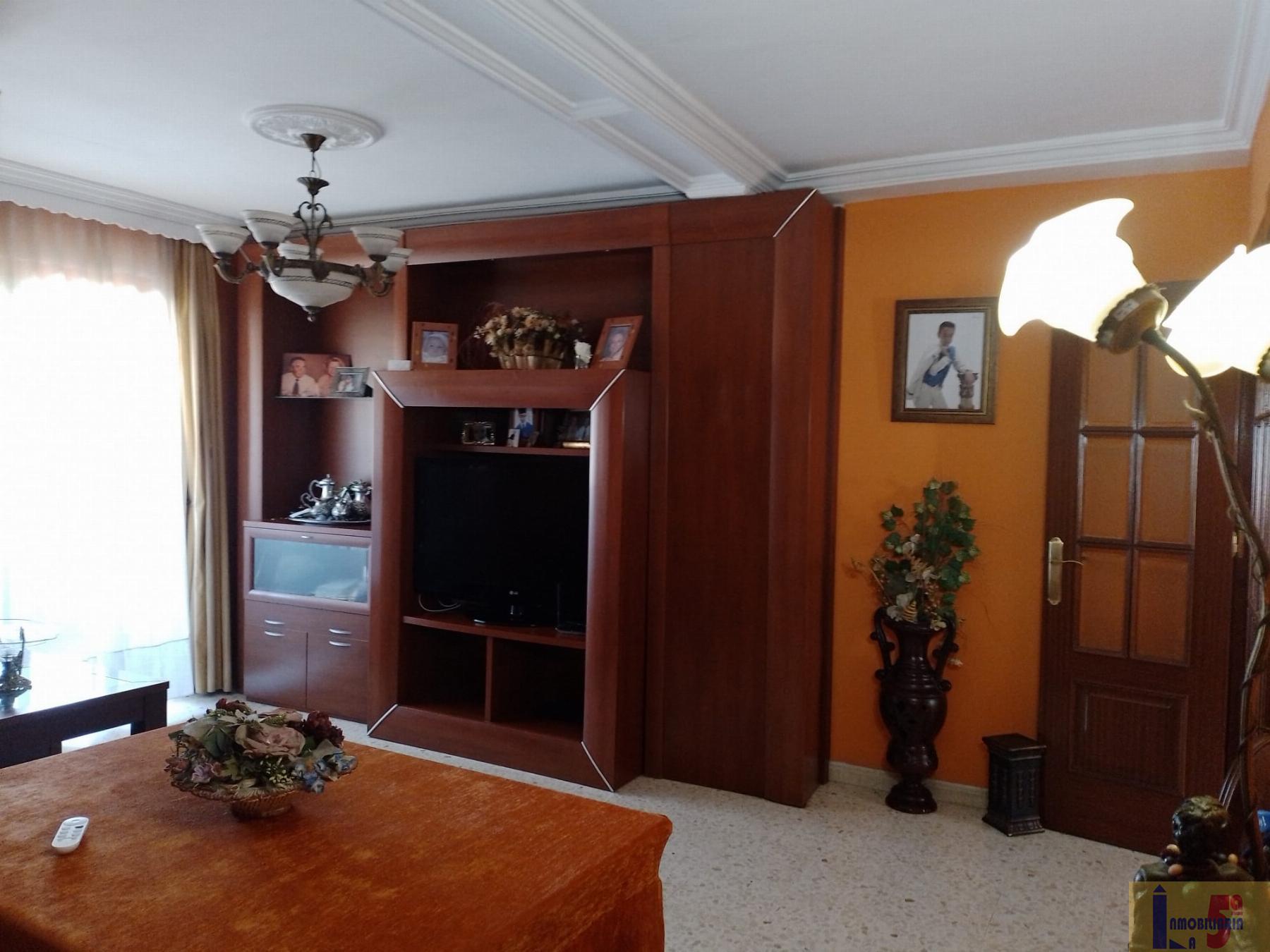 For sale of flat in La Algaba