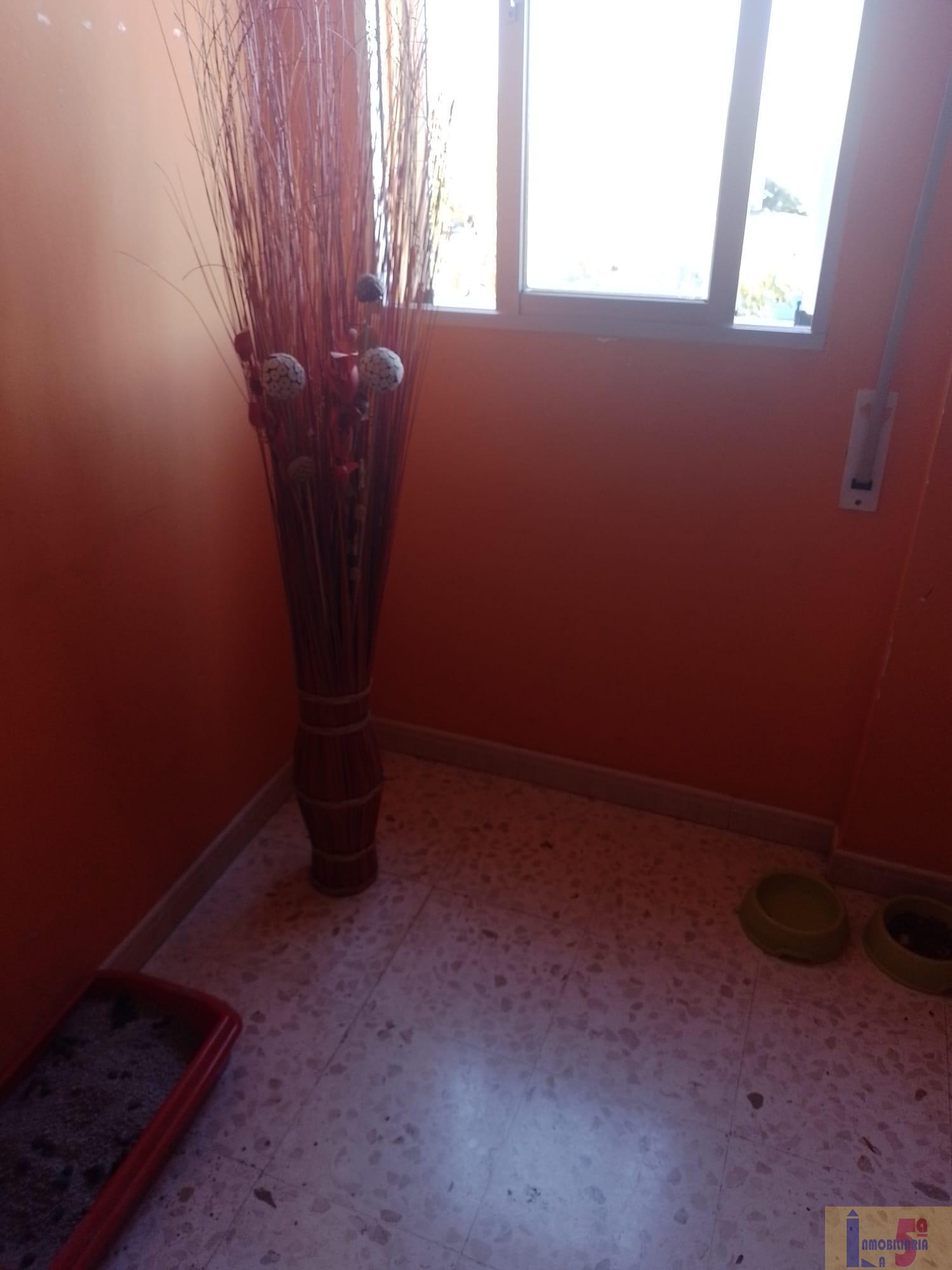 For sale of flat in La Algaba