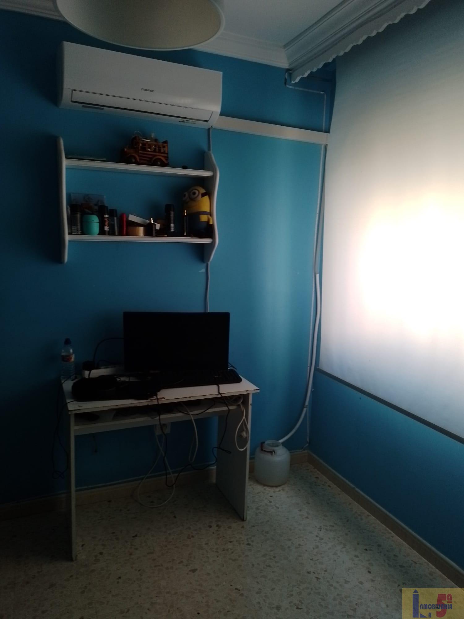 For sale of flat in La Algaba