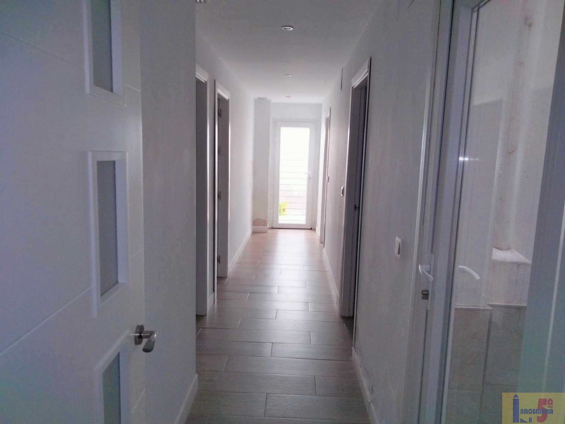 For sale of flat in La Algaba