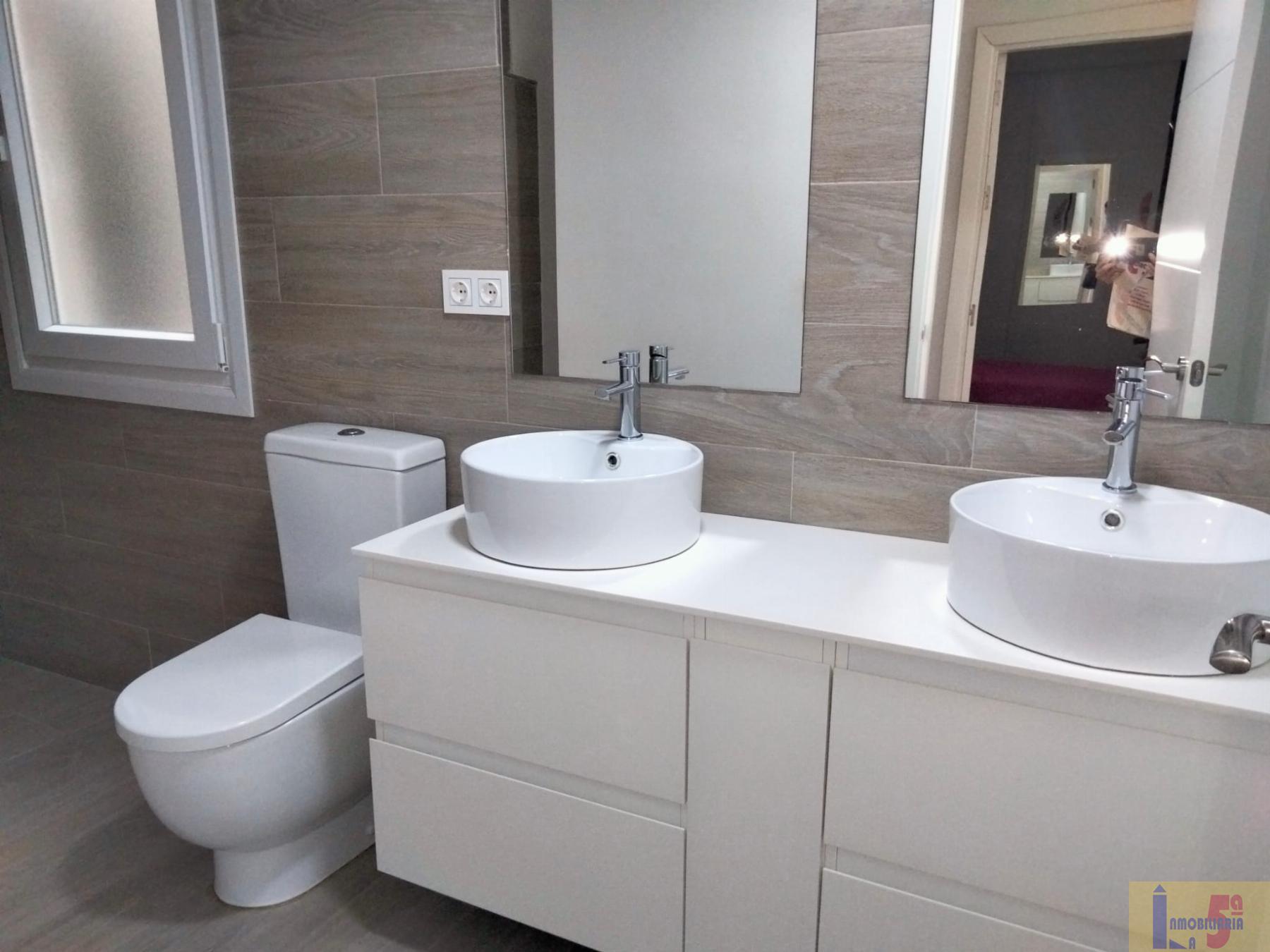 For sale of flat in La Algaba