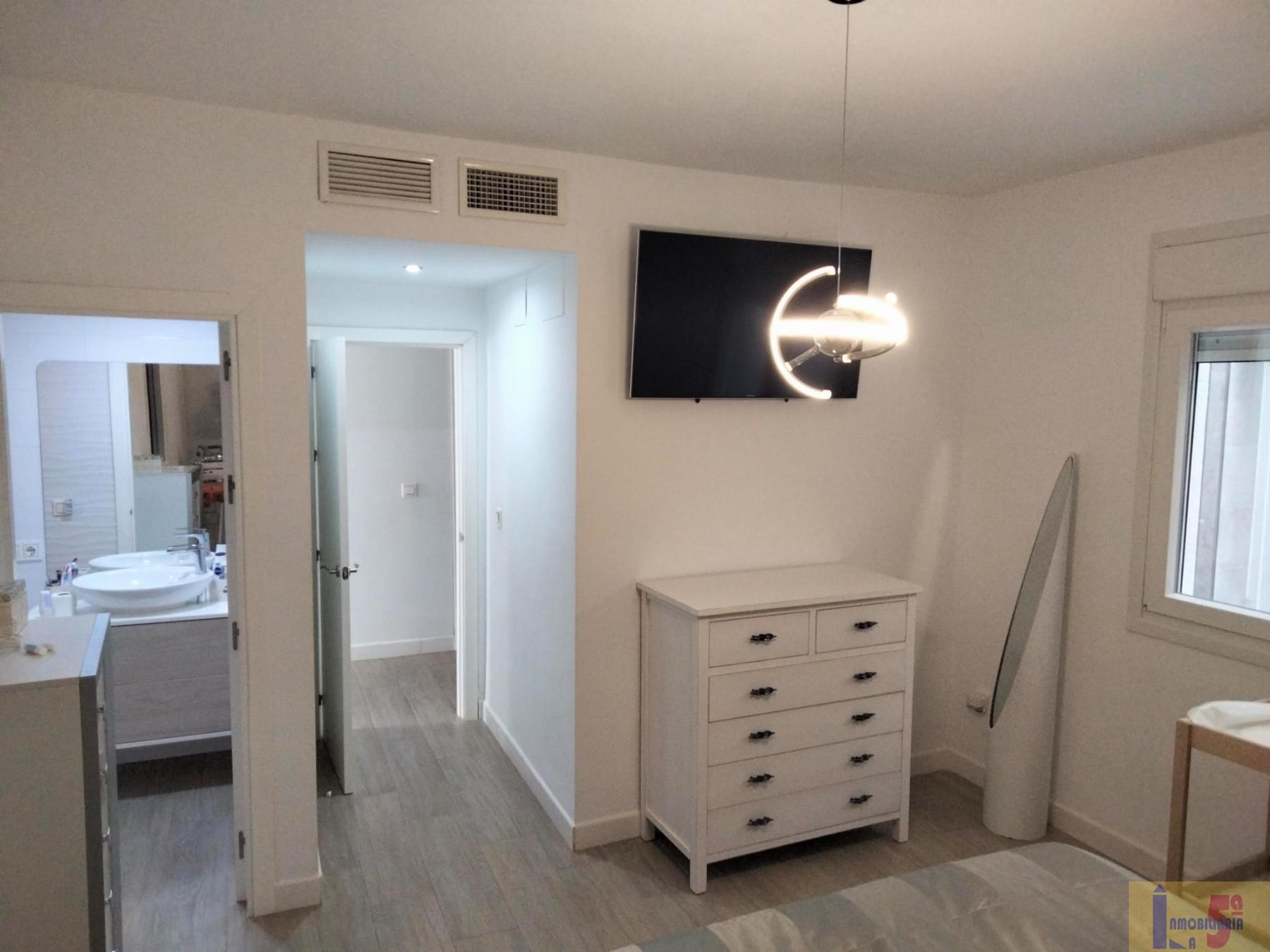 For sale of flat in La Algaba